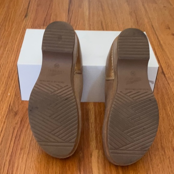 Dansko Tan Mules Comfortable Suede Clogs - Picture 4 of 5